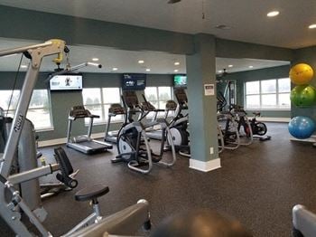 Fitness center at regency preserve
